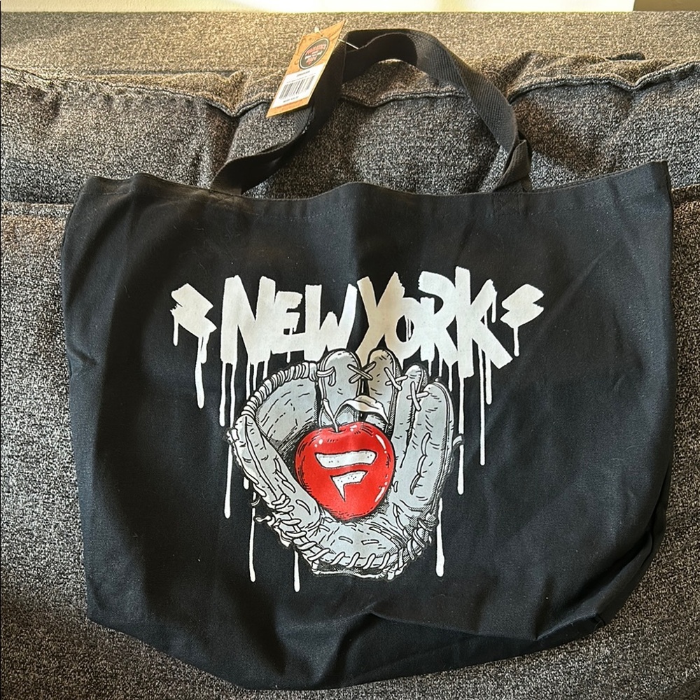 New York Graphic Black Tote Bag-Brand New